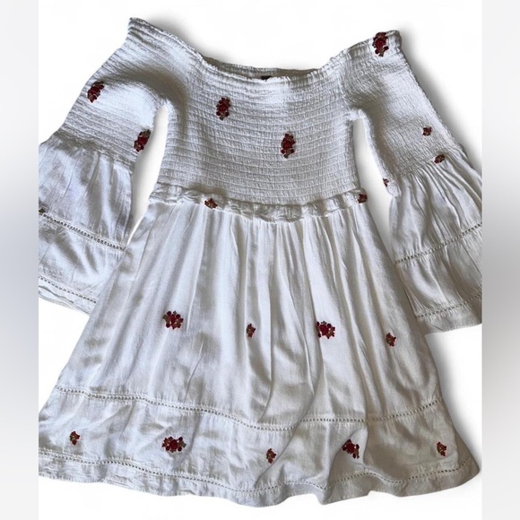 Free People white smocked gauze bell sleeve cotton dress size Small - Picture 6 of 6